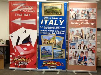 standee-banner-cuon-nhom-tot